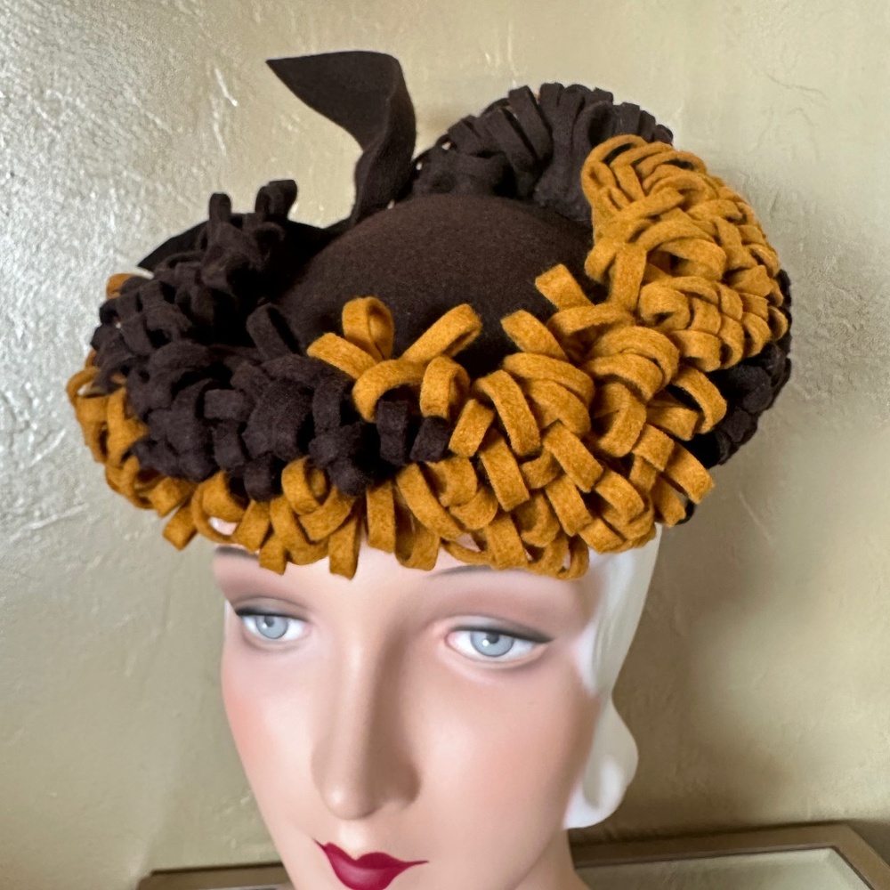RARE 1930's BROWN/GOLD FELT TILT HAT - Picture 10 of 13